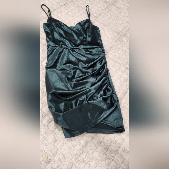 Lucy in the sky mini dress - Picture 2 of 4